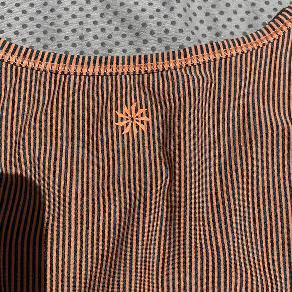 🌸Athleta long sleeve orange and gray top with thumb holes size small - Picture 6 of 11